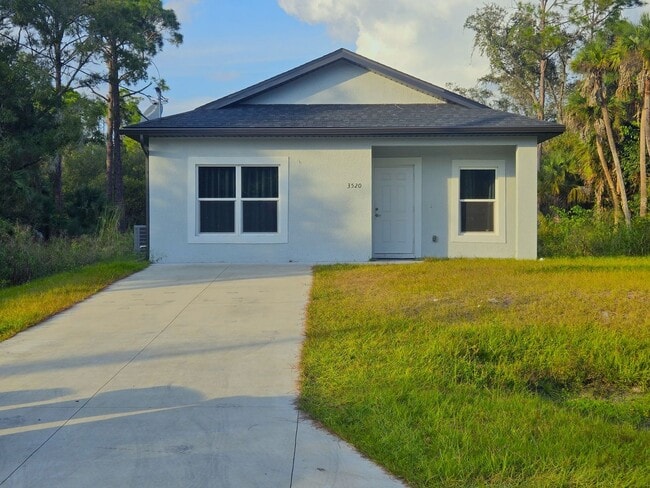3520 49th St W in Lehigh Acres, FL - Building Photo - Building Photo