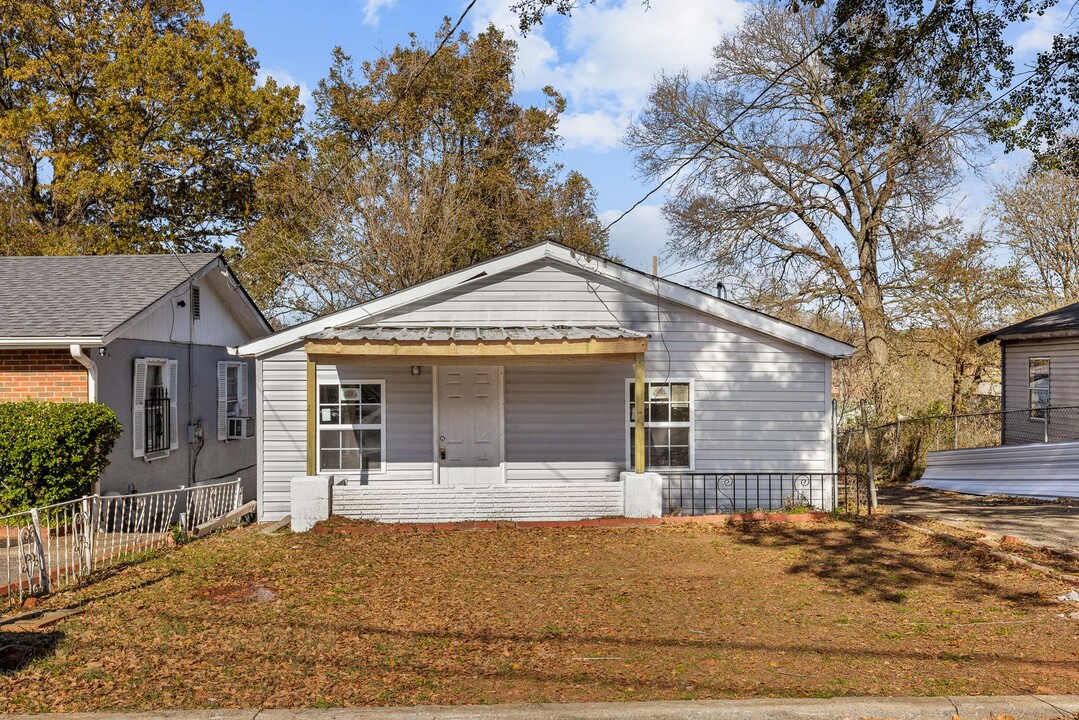 2036 Mayfield Ave SW in Birmingham, AL - Building Photo