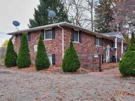 3741 Woodford Ave NW in Canton, OH - Building Photo