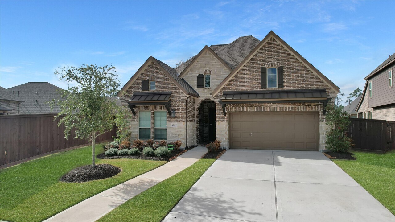 16807 Hemlock Grove Dr in Atascocita, TX - Foto de edificio
