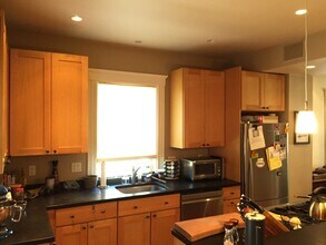 31 Conway St, Unit 2 in Boston, MA - Building Photo - Building Photo