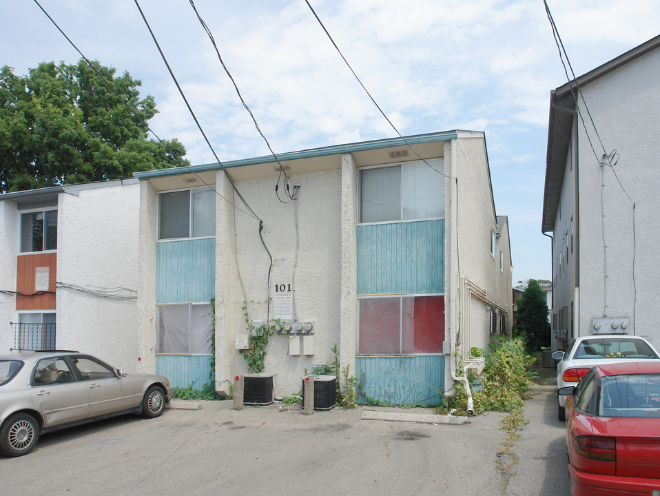 101 W 8th Ave in Columbus, OH - Building Photo