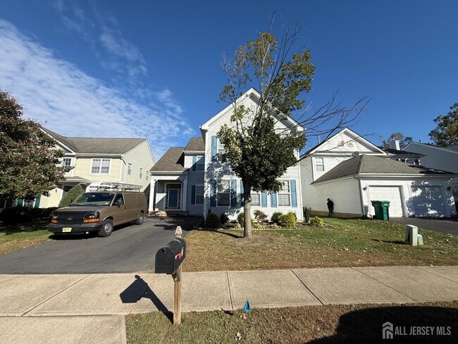 property at 7 Elsie Dr