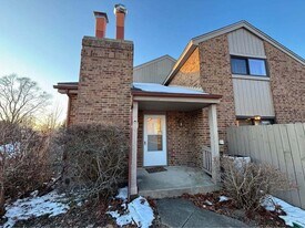 150 Potawatomi Trail in Lake Zurich, IL - Building Photo