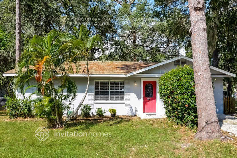 15554 Waverly St in Clearwater, FL - Building Photo