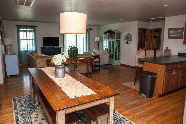 56182 Austin Rd in Hatteras, NC - Building Photo - Building Photo