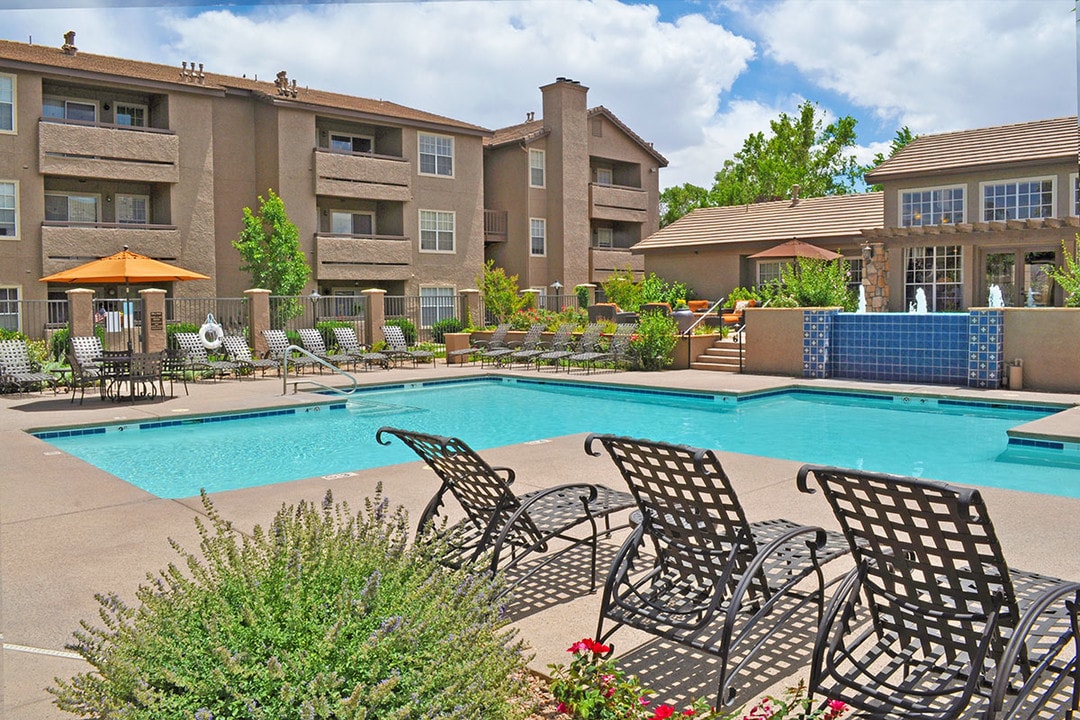 River Walk at Puerta de Corrales in Albuquerque, NM - Building Photo
