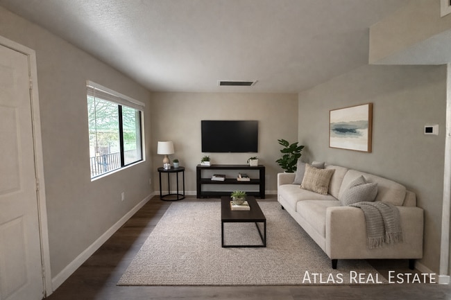 property at 1537 W Pierce St