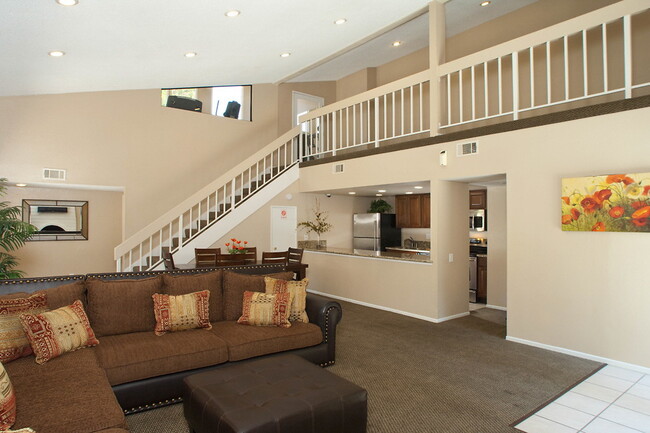 Hacienda at Camarillo Oaks in Camarillo, CA - Building Photo - Building Photo