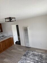 328 6th Ave E in Dickinson, ND - Building Photo - Building Photo