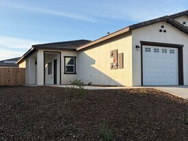 6010 Cougar Trl in Bakersfield, CA - Building Photo