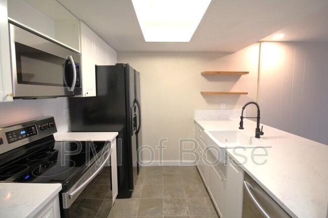 6236 W Coach Royale St in Boise, ID - Foto de edificio - Building Photo