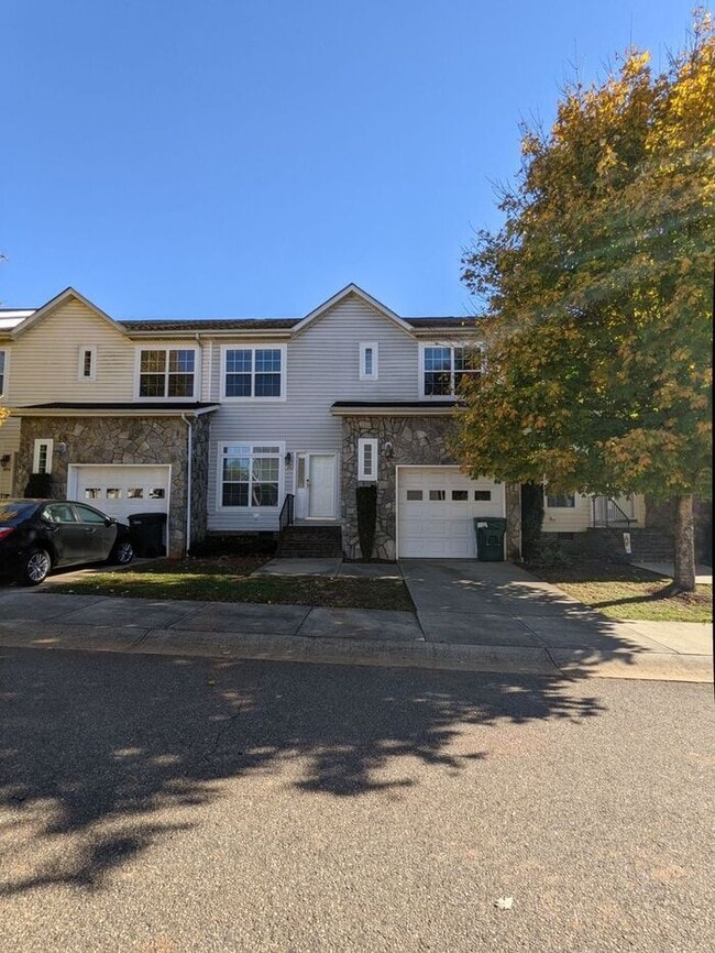 property at 1492 Mulberry Ridge Dr