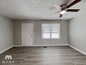 201 Dock Hyde Rd in Carrollton, GA - Building Photo - Building Photo