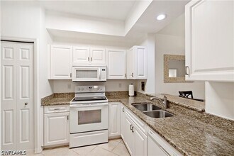 2345 Carrington Ct in Naples, FL - Building Photo - Building Photo