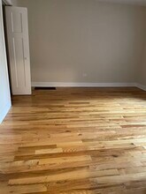 1133 Oak Ave, Unit 1135-E2 in Evanston, IL - Building Photo - Building Photo