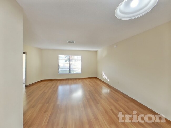 4906 Keysville Ave in Spring Hill, FL - Building Photo - Building Photo