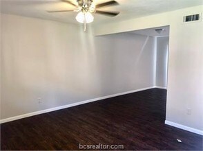 513 Boyett St-Unit -3 in College Station, TX - Building Photo - Building Photo
