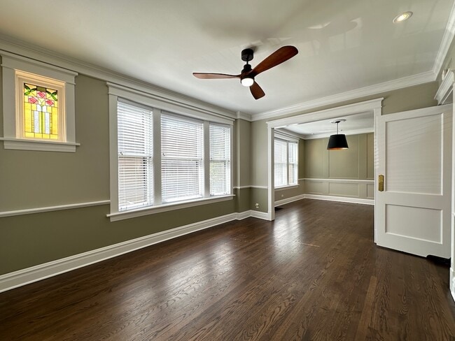 1915 W Berenice Ave, Unit J05P in Chicago, IL - Foto de edificio - Building Photo