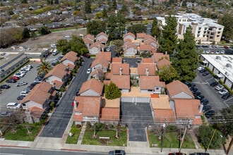 Ross Creek Village in San Jose, CA - Building Photo - Building Photo