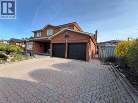 15 Ivory Ct in Vaughan, ON - Building Photo