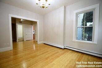 24 St James St in Newton, MA - Foto de edificio - Building Photo