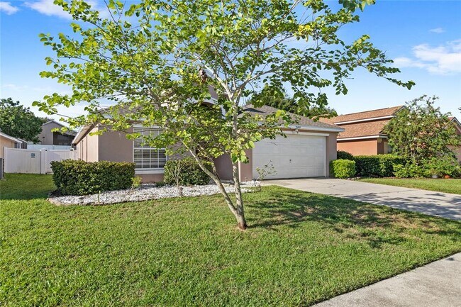 15451 Markham Dr in Clermont, FL - Building Photo - Building Photo