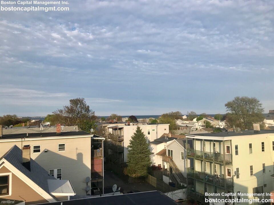 15 Wave Ave-Unit -Apt 6 in Revere, MA - Building Photo