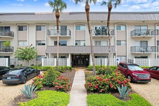 property at 4607 W Fig St