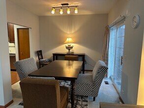 339 Bay Dr in Itasca, IL - Foto de edificio - Building Photo