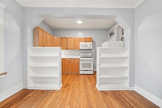 2611 N Dayton St, Unit 1 in Chicago, IL - Foto de edificio - Building Photo