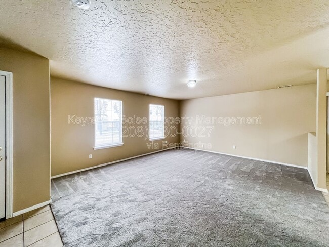 6523 S Covewood Way in Boise, ID - Building Photo - Building Photo