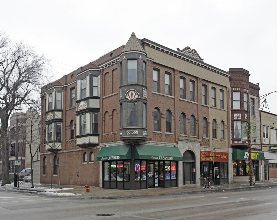 1022-1024 W Belmont Ave in Chicago, IL - Foto de edificio