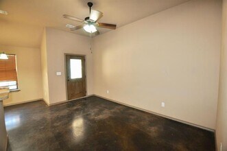 663 W Tarleton St in Stephenville, TX - Building Photo - Building Photo