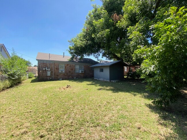 3841 NW 16th St in Oklahoma City, OK - Building Photo - Building Photo
