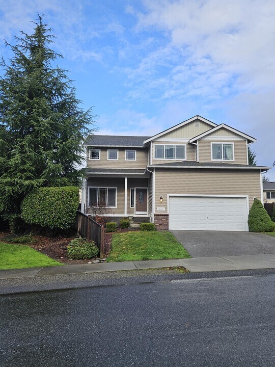 7611 197th St Ct E in Spanaway, WA - Building Photo