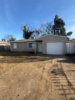 1724 Del Rio Dr in Stockton, CA - Building Photo