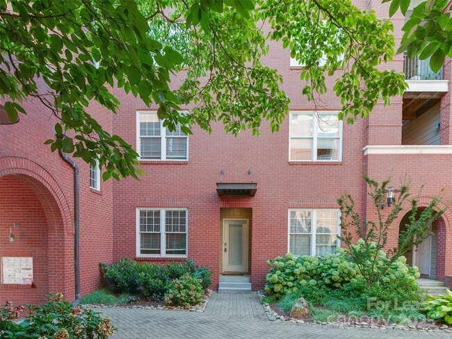 400 Clarice Ave in Charlotte, NC - Building Photo - Building Photo