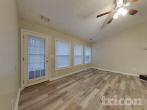 300 Stone Valley Xin in Canton, GA - Foto de edificio - Building Photo