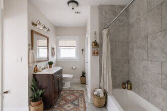 608 Avondale St in Houston, TX - Building Photo - Building Photo