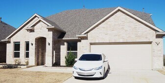 4317 Swallow Dr in Roanoke, TX - Building Photo