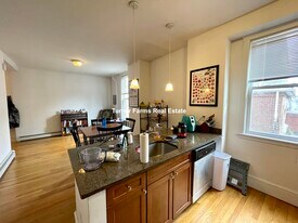 38 Newton St, Unit 1 in Boston, MA - Building Photo