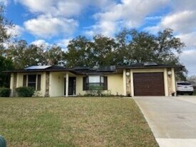 1565 Glentry Ln in Sebastian, FL - Building Photo