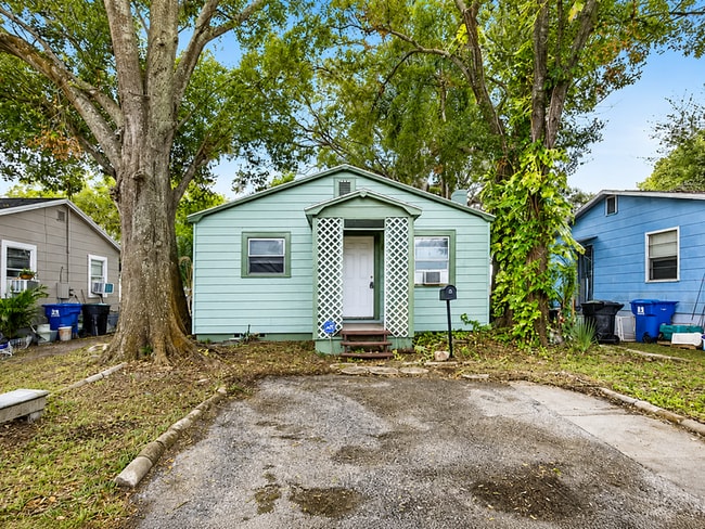 property at 2552 27th Ave N