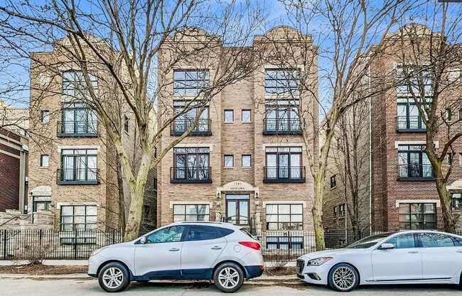 1343 N Mohawk St, Unit 2N