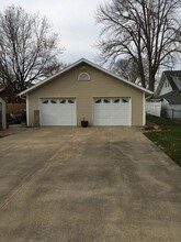 909 Union St-Unit -6 in Pella, IA - Building Photo - Building Photo