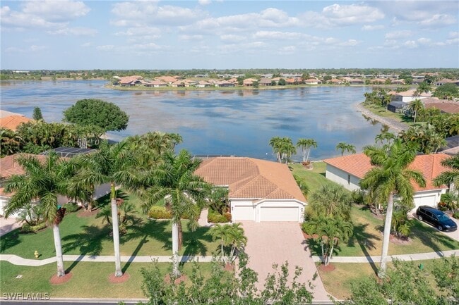 2250 Grove Dr in Naples, FL - Building Photo - Building Photo