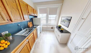 1687 Commonwealth Ave in Boston, MA - Building Photo - Building Photo