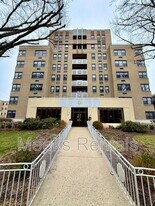 1108 Kanawha Blvd E in Charleston, WV - Building Photo