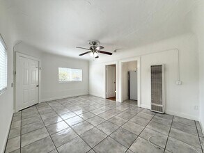 408 Civic Center Dr in Oceanside, CA - Building Photo - Building Photo
